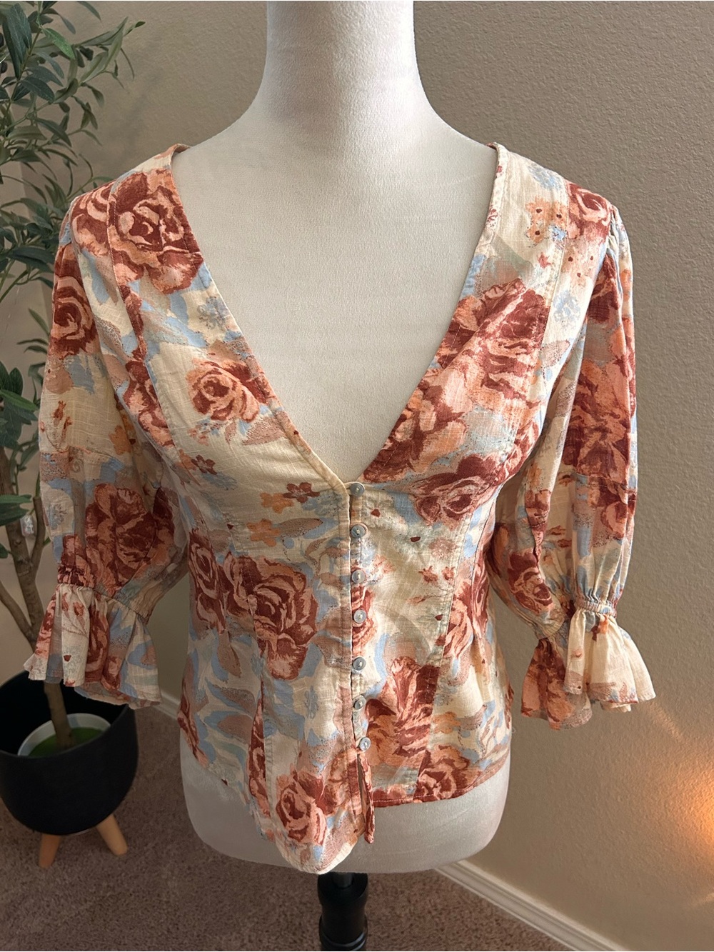 Free People Button Up Blouse Floral 100% Cotton Cottage Core Raglan Sleeves